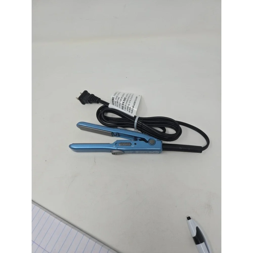 BaBylissPRO Nano Titanium Mini Straightening Iron Blue 1/2 Inch BNT3050UC
